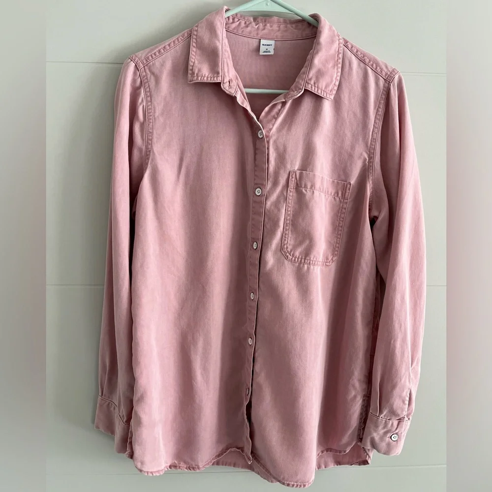 Pink casual button down - Picture 1 of 2